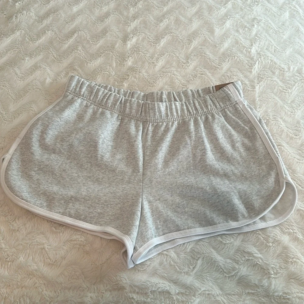 VICTORIA SECRET PINK Curved Hem Varsity SWEAT SHORTS -Size XL - Picture 2 of 11